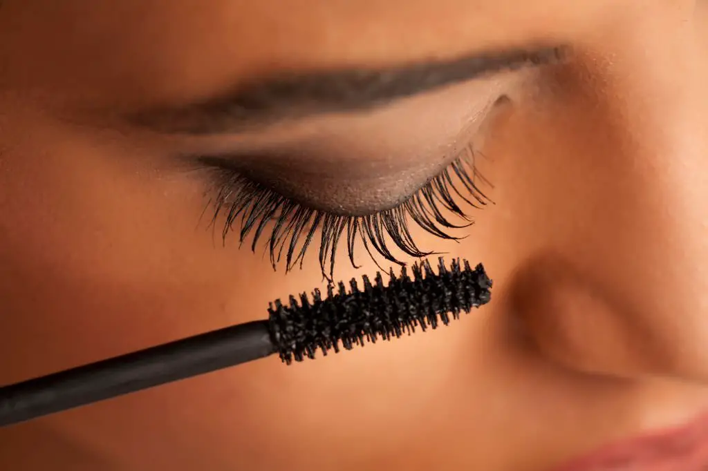 Wear it with personality and behavior eyelashes