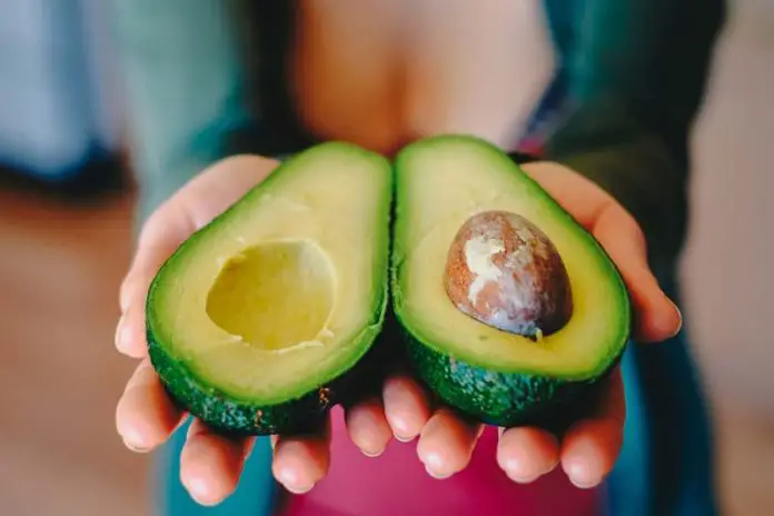 Benefits from eating avocado daily