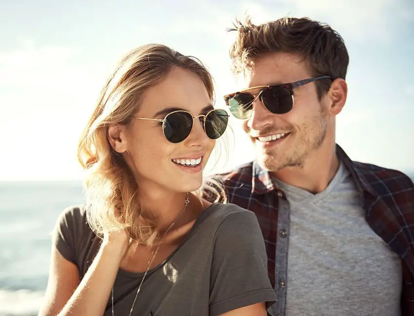 Sunglasses can be worn in different ranges of color