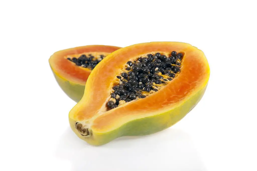 papaya offers vitamin C