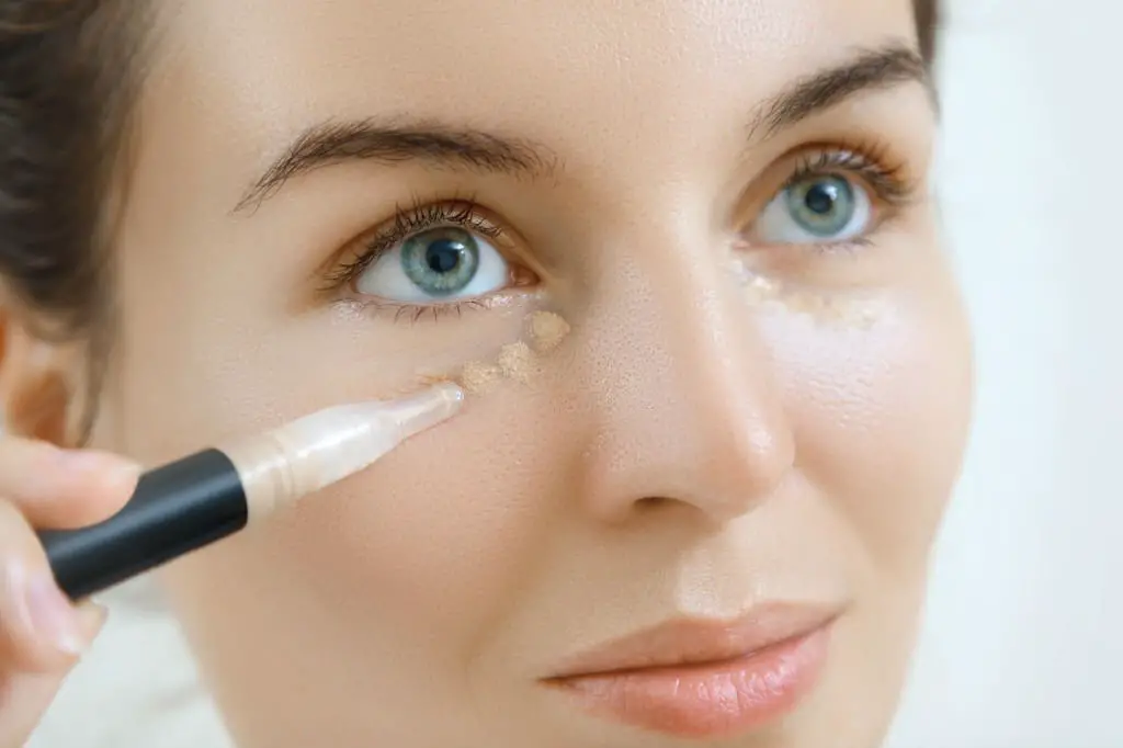 you will need to have the right amount of concealer