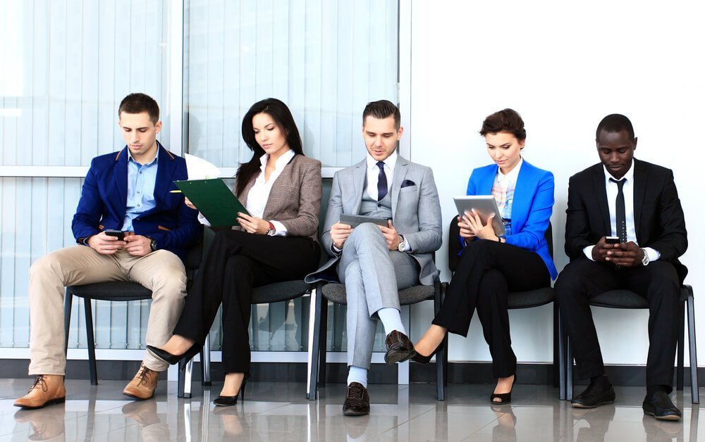 How to Dress for the Interview and What needs to Avoid 100%