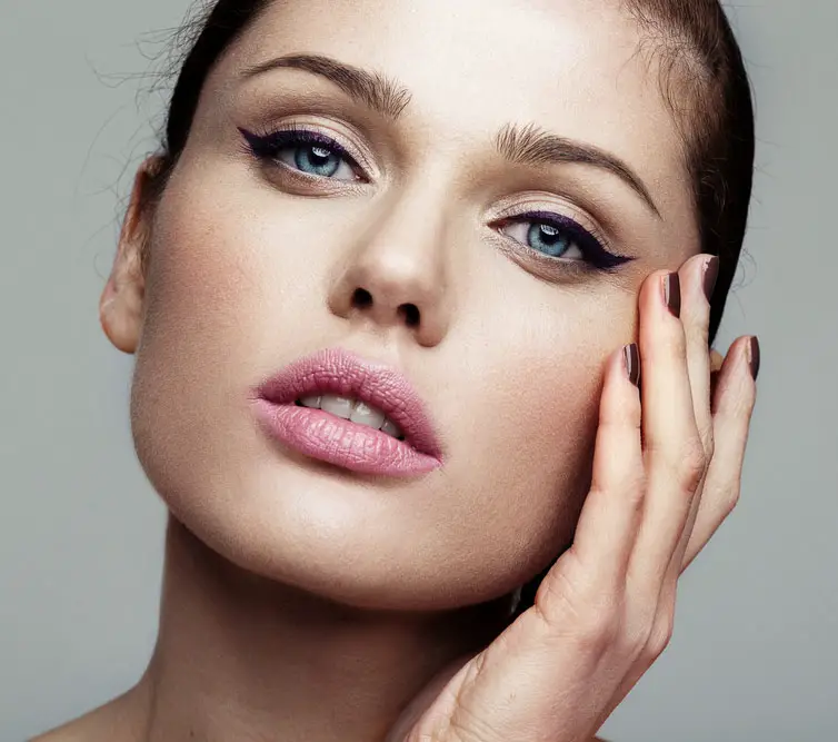 Beauty Hacks for your Cat Eye Makeup