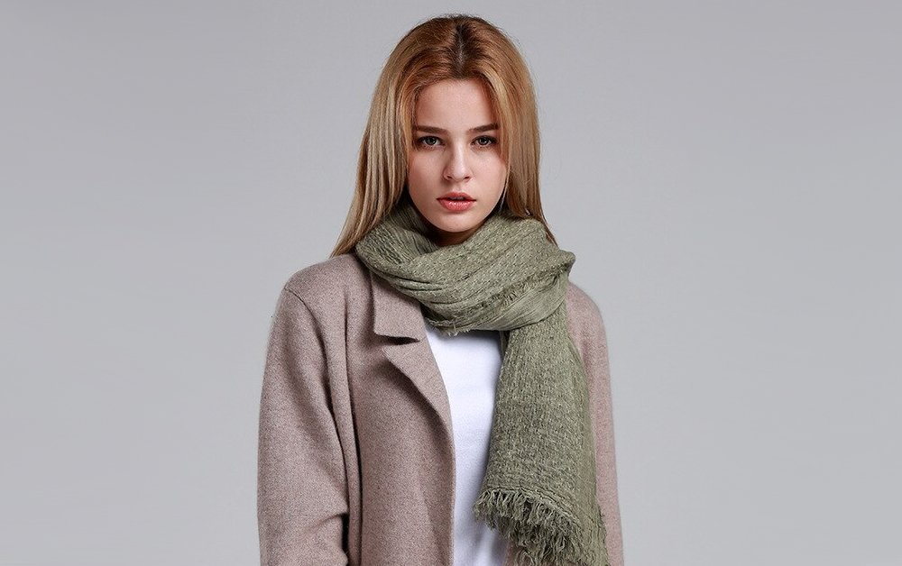 Dress Stylish with Scarf and See the Difference to your Fashion Statement